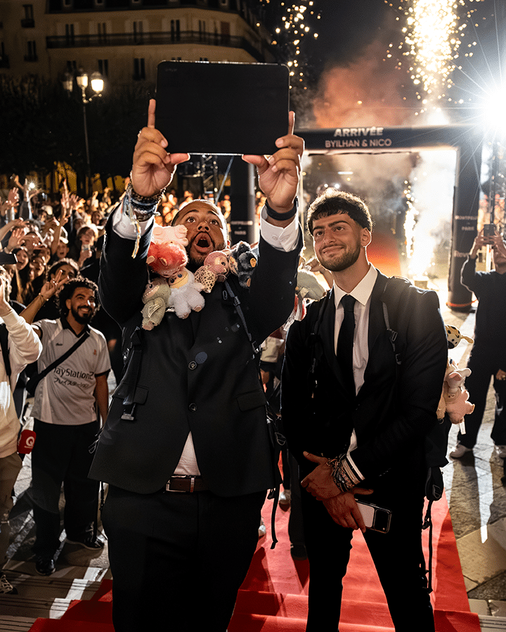 De Montpellier à Paris à pied : Nico & Byilhan relèvent leur défi du Z Event et sont accueillis par près de 2000 personnes à Levallois-Perret